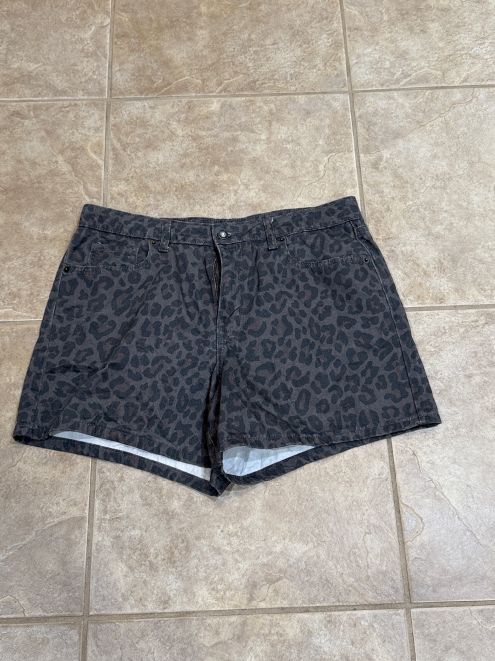 Women's Black Leopard Print Casual Shorts by Wild Fable.  Size 10